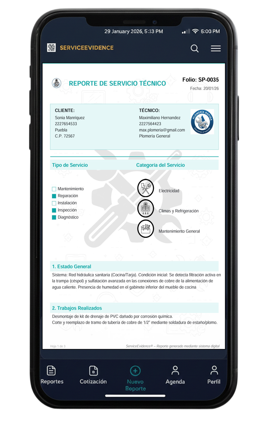 Aplicación móvil ServiceEvidence mostrando reporte técnico